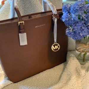 MK medium carryall tote